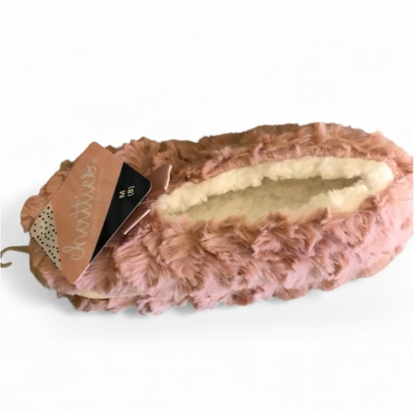 Chatties dark pink fuzzy slippers - Picture 4 of 9